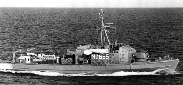West German minesweeper Nixe (M2655) underway in the Baltic Sea, circa in 1980