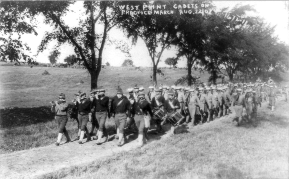 West Point- Cadets on practice march, Aug. 22, 1907 LCCN2002705790