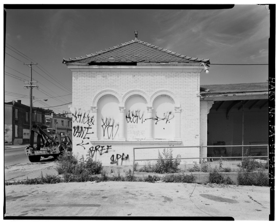 West view; Street Car Waiting House, east elevation - North Philadelphia Station