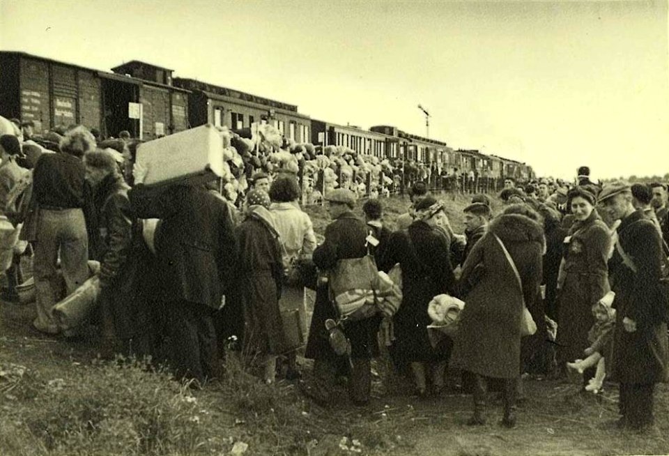Westerbork, Netherlands, Jews boarding a deportation train to Auschwitz