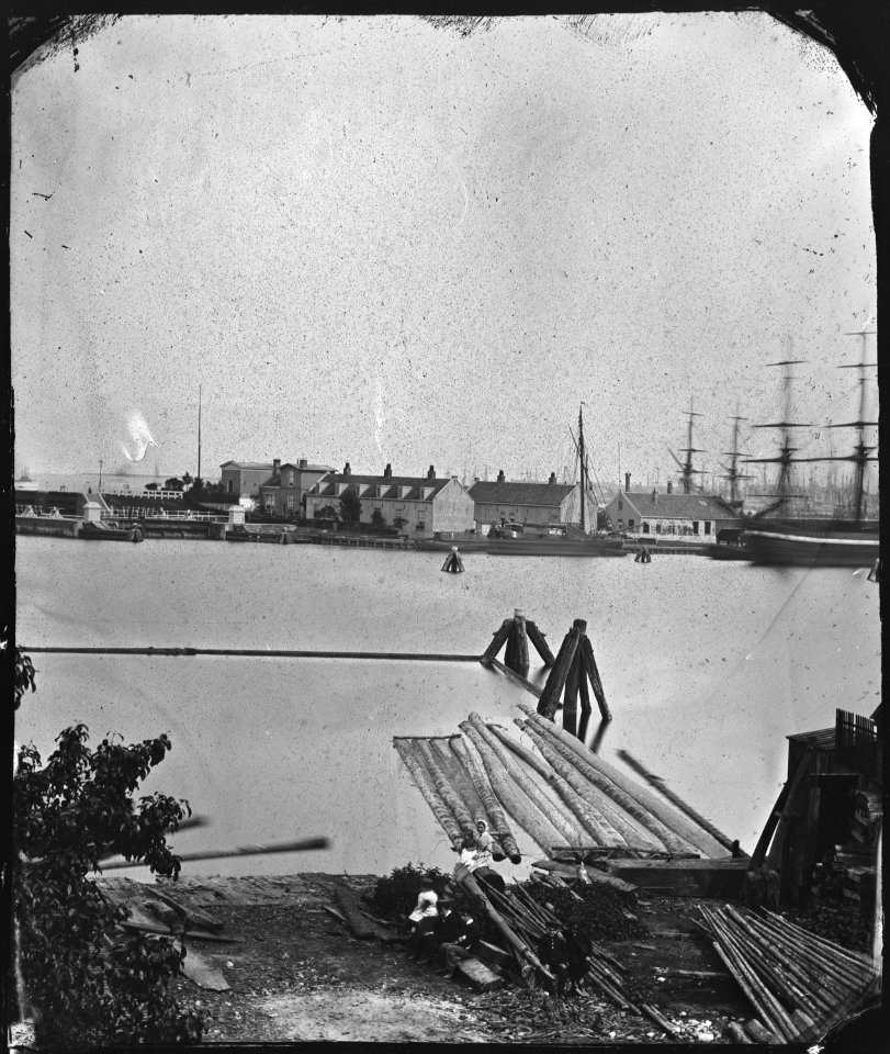 Westerdok, Gezien vanaf scheepswerf De Reus, Grote Bickersstraat 4 naar de Westerdoksluis foto 2 (max res)