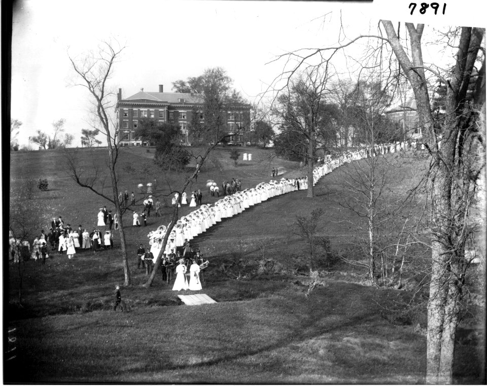 Western College on Tree Day 1907 (3200499340)