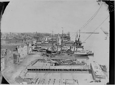 Wharves and Shipping - NARA - 525168