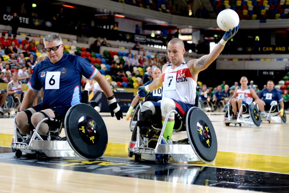 Wheelchair rugby at Invictus Games 140912-N-PW494-097