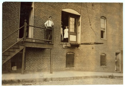 When the whistle blows. Closing hour at the Danville (Va.) Cigarette Factory. LOC nclc.04758