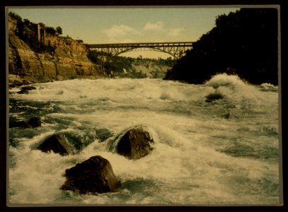 Whirlpool Rapids and Lower Steel Arch Bridge, Niagara Falls, New York LCCN00652798