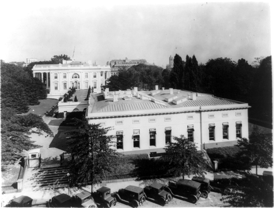 White House and Executive Offices from State, War and Navy Bldg. LCCN96514178