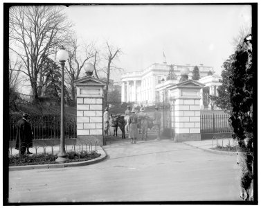 White House gate LOC hec.13424