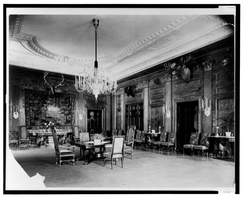 White House state dining room, north and east sides, Washington, D.C. LCCN2001695070