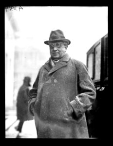 White House visitor, Washington, D.C. LCCN2016891121