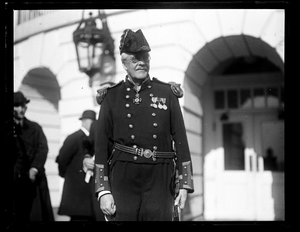 White House visitors, Washington, D.C. LCCN2016891085