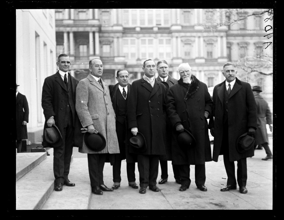 White House visitors. Washington, D.C. LCCN2016891243
