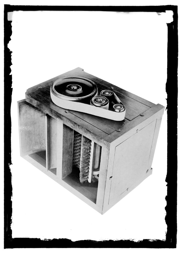 Whitney's cotton gin LCCN2016821936