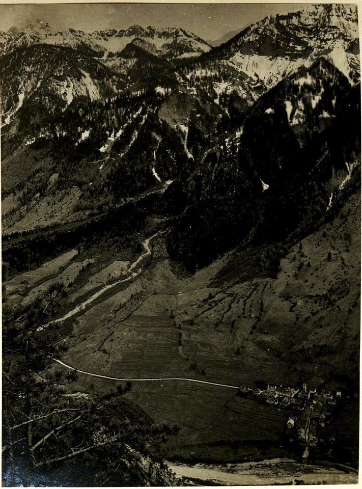 Wie Nr, 3258. Fortsetzung nach rechts. (BildID 15500337)