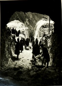 Wie Nr, 3183a. Blick aus dem Tunnel. (8-4.1917.) (BildID 15499728) photo