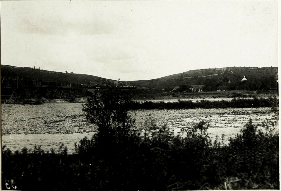 Wiederaufgebaute Brücke bei Synowucko wyzne. (BildID 15430722)