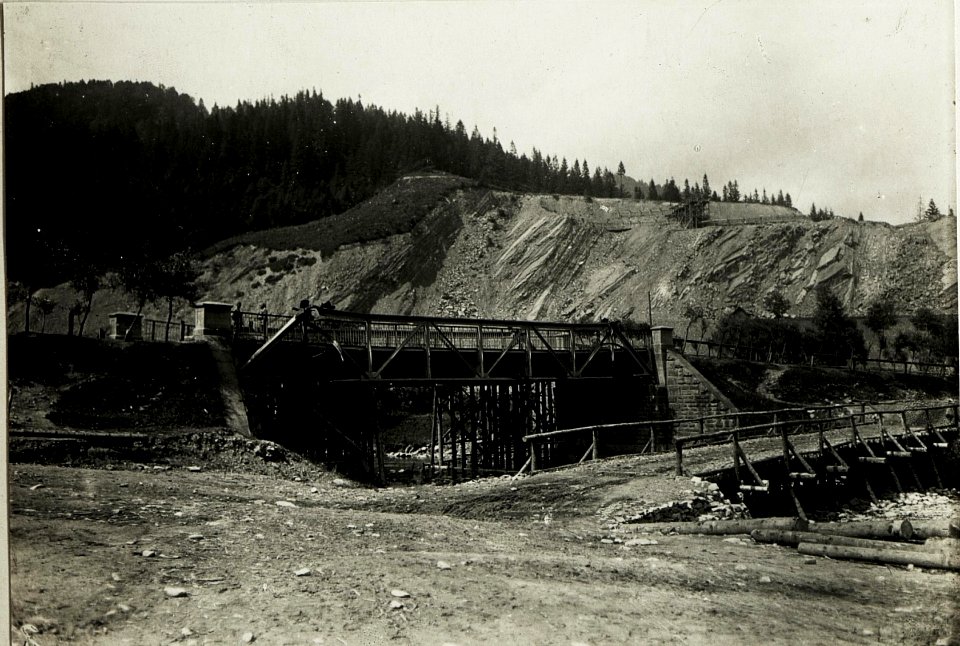 Wiederaufgebaute Brücke bei Skole.(Swiatostaw.) (BildID 15430680)