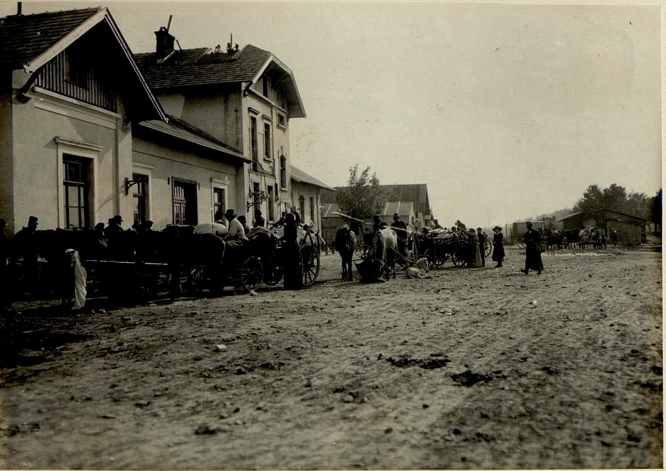 Wiederhergestelltes Bahnhofgebäude in Podhajce (BildID 15524768)