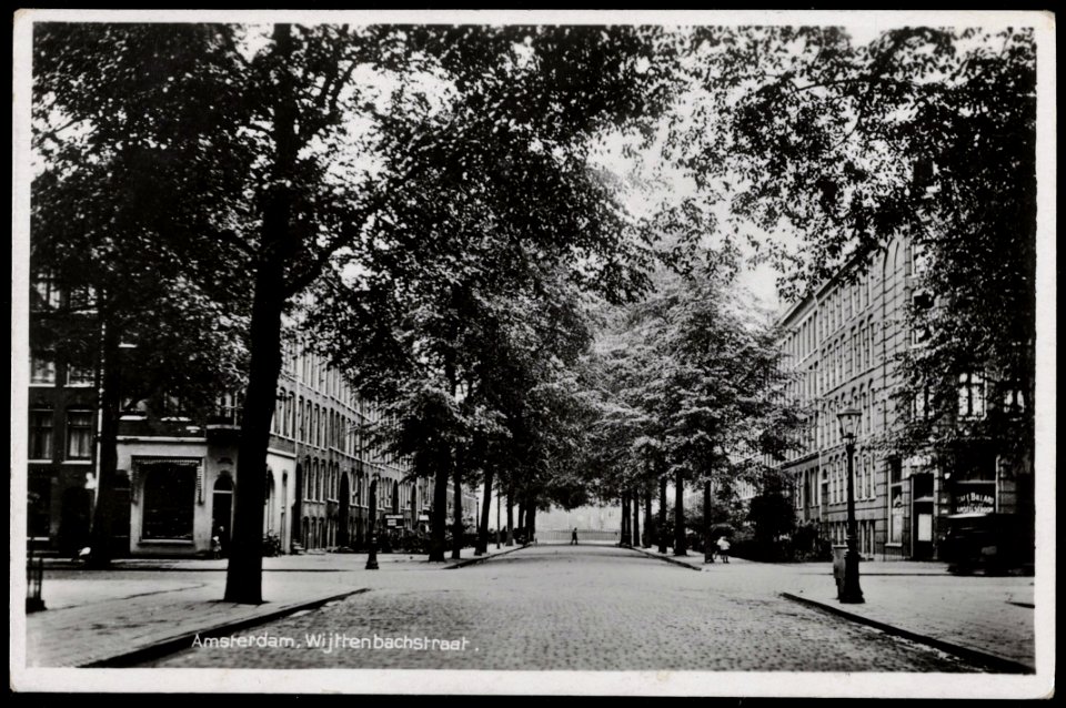 Wijttenbachstraat met kruising Dapperstraat. Uitgave J. Sleding, Amsterdam, Afb PRKBB00394000003