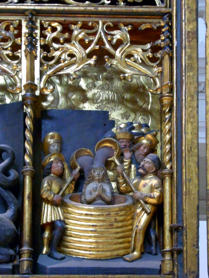 Wikimania 2014 - Victoria and Albert Museum - Altarpiece - Saint Margaret - Detail221122
