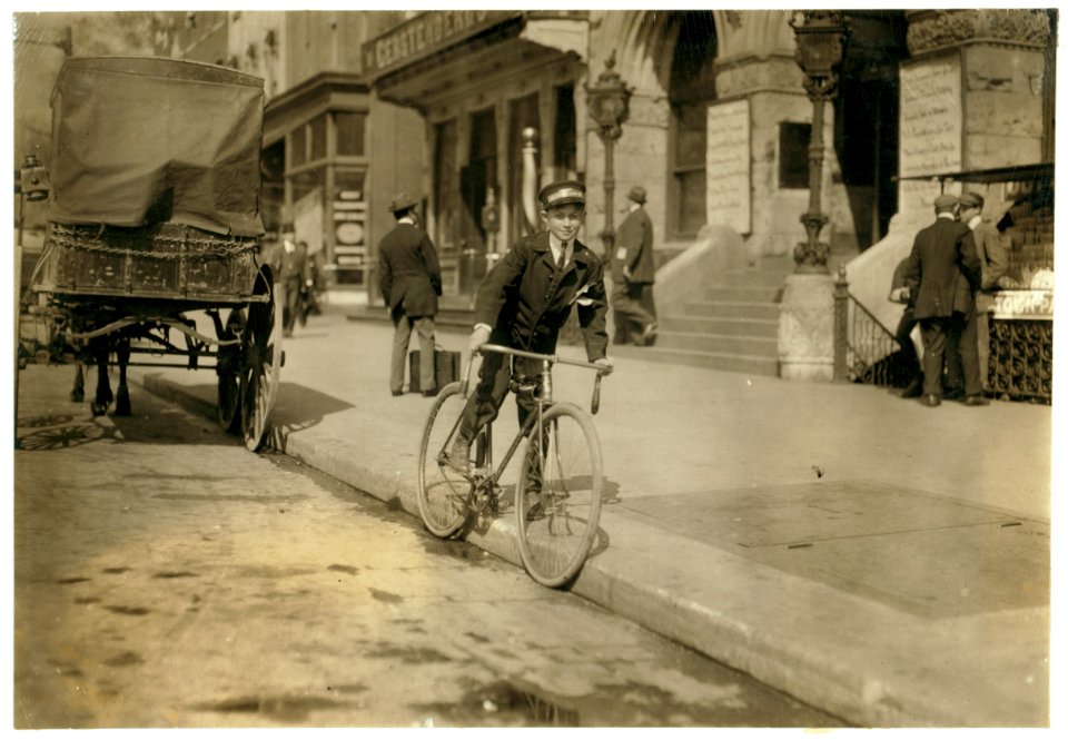 Wilbur H. Woodward, 428 Third St., N.W., Washington, D.C., Western Union messenger 236, one of the youngsters on the border-line, (15 yrs. old) works until 8 P.M. only. LOC nclc.05494