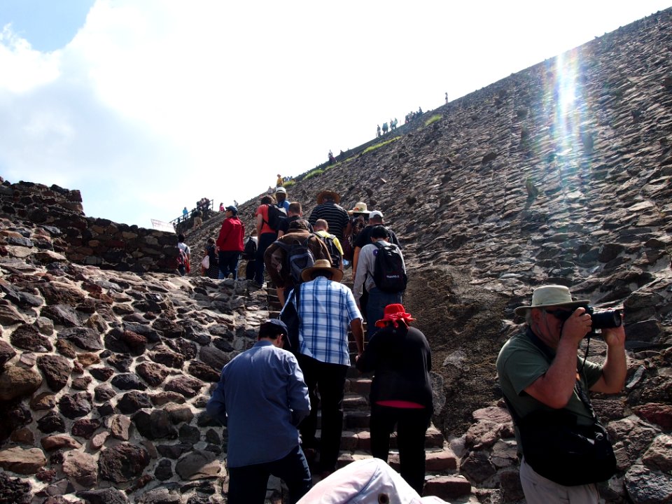 Wikimania 2 temple sun 7209519