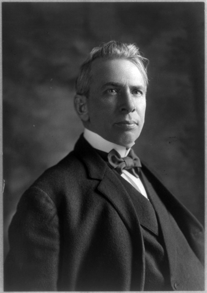 William Alden Smith, 1859-1932, head and shoulders portrait, facing right LCCN2005694587