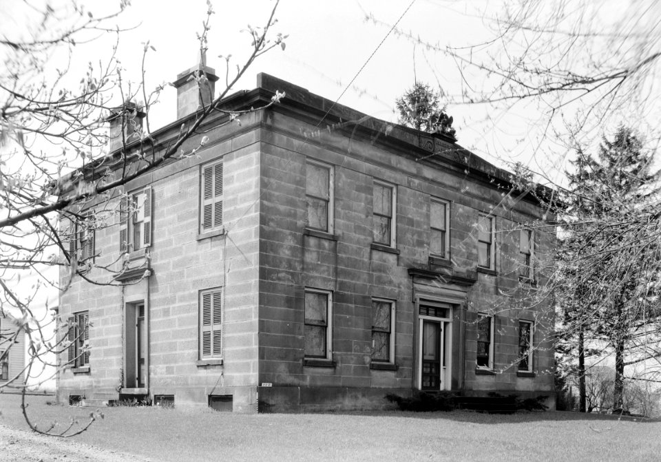 William E. Hurst House