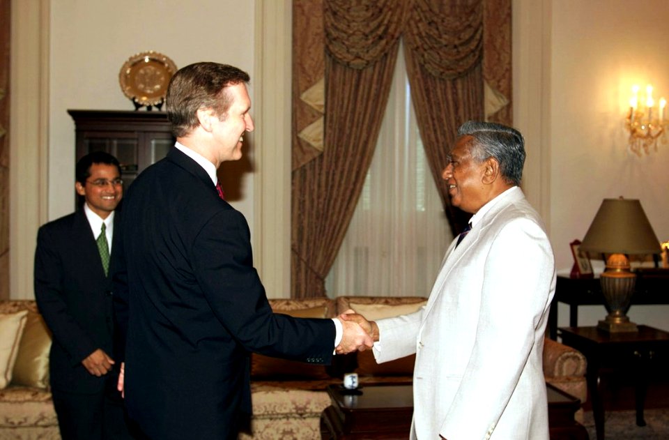 William Cohen and S. R. Nathan at the Istana, Singapore