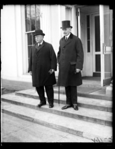 William H. Taft, left. White House, Washington, D.C. LCCN2016891287