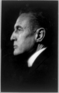 William Hooker Gillette, head-and-shoulders portrait, facing left LCCN96508559