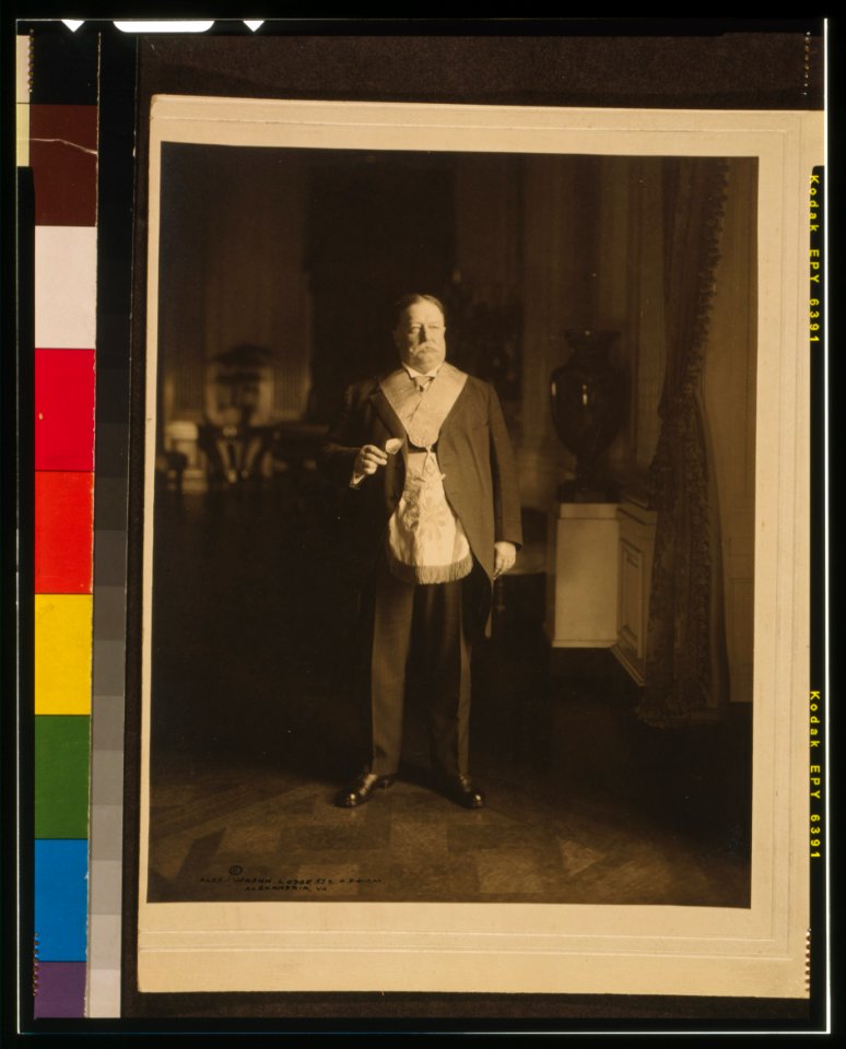 William Howard Taft, full-length portrait, standing, facing slightly right, in Masonic regalia LCCN00650166