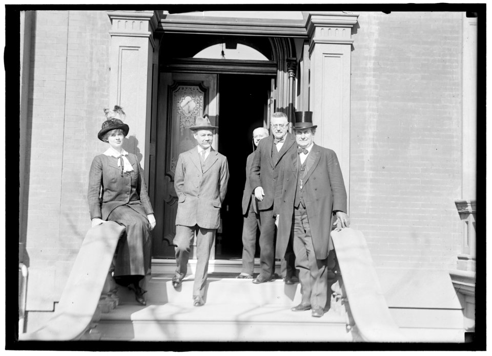 William Jennings Bryan, at right, in top hat LOC hec.05854