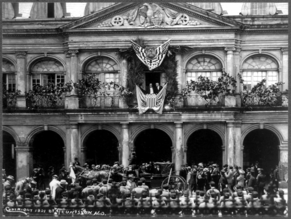 William McKinley making speech from balcony in New Orleans LCCN89715885
