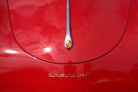 Bonnet badge car photo