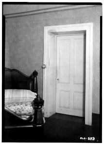 William Poole House DOOR IN SO. WALL OF S. W. BED ROOM, SECOND FLOOR