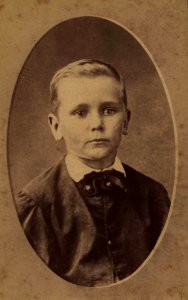Willie R. Castle, photograph by H. L. Chase, Mission Houses Museum Archives