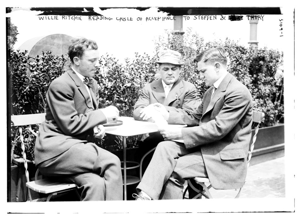 Willie Ritchie reading cable of acceptance to Steffen & Thiry LCCN2014696332