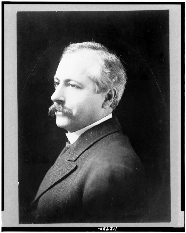 Willis L. Moore, head-and-shoulders portrait, facing left LCCN95501039
