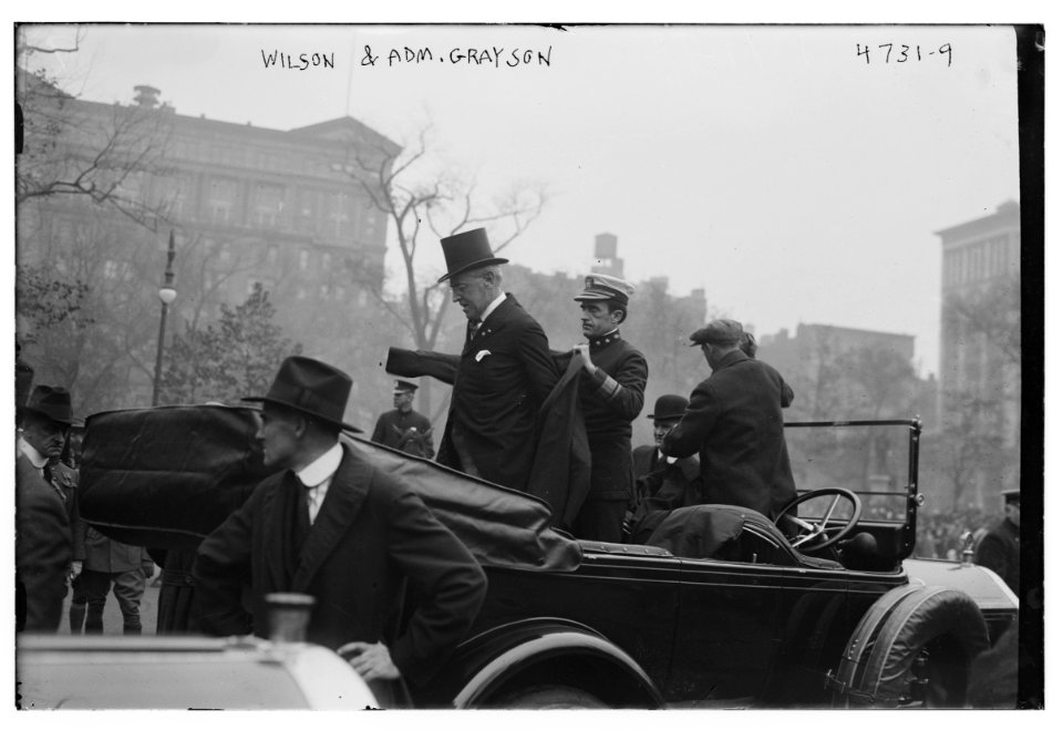 Wilson & Adm. Grayson LCCN2014707828