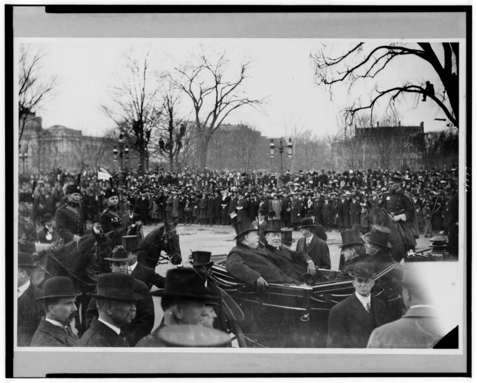 Wilson and Taft arrive at Capitol LCCN00650960