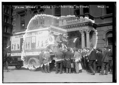Wilson Women's Wagon - distributing buttons LCCN2014702531