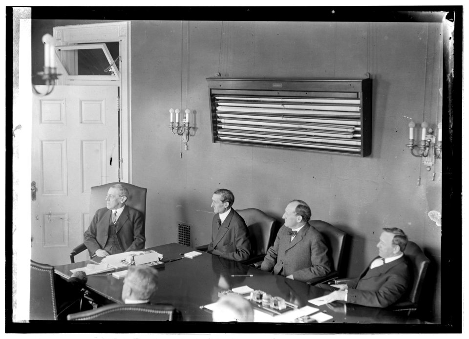 Wilson, first cabinet meeting LCCN2016820776