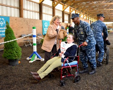 Windrush Farm event 121013-N-BJ178-186