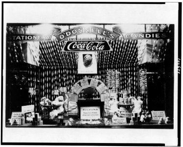 Window display featuring Pond's Extract products in O'Donnell's drugstore, probably in Washington, D.C. LCCN90713474
