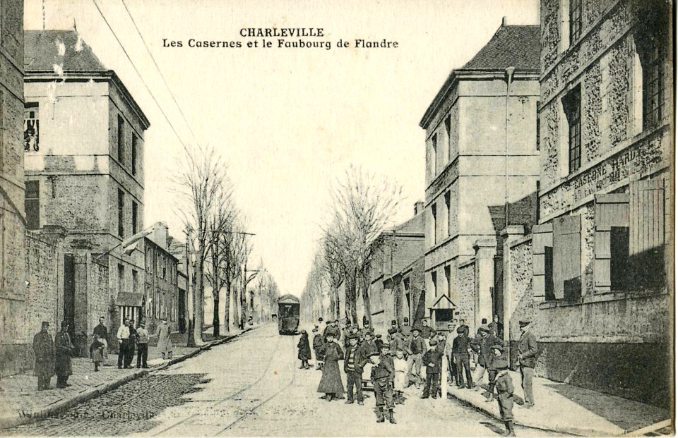 Winling - Charleville - Les Casernes et le Faubourg de Flandre
