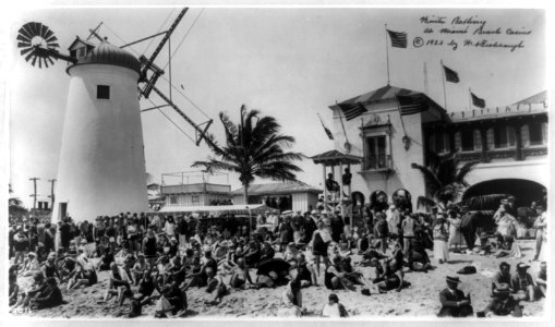 Winter bathing at Miami Beach Casino LCCN96524887