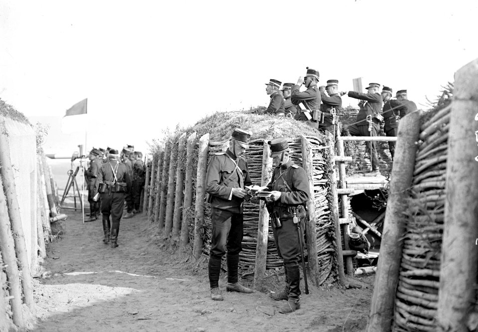 Wirkung von scharfem Artillerie- und Infanteriefeuer - CH-BAR - 3238840