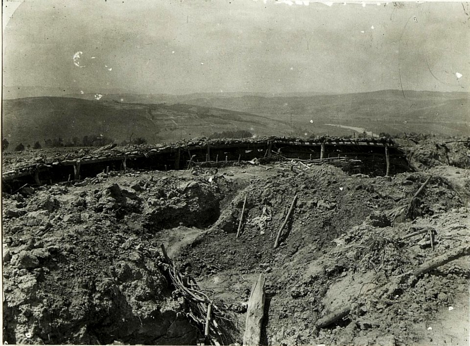 Wirkung der österreichischen schweren Artillerie im russischen Schützengraben. (BildID 15592911)