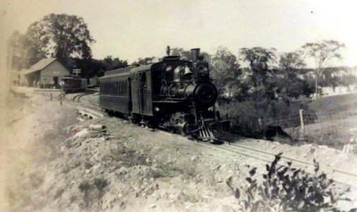 Wiscasset, Waterville and Farmington's 2-foot gauge No. 4 circa 1905 (02)